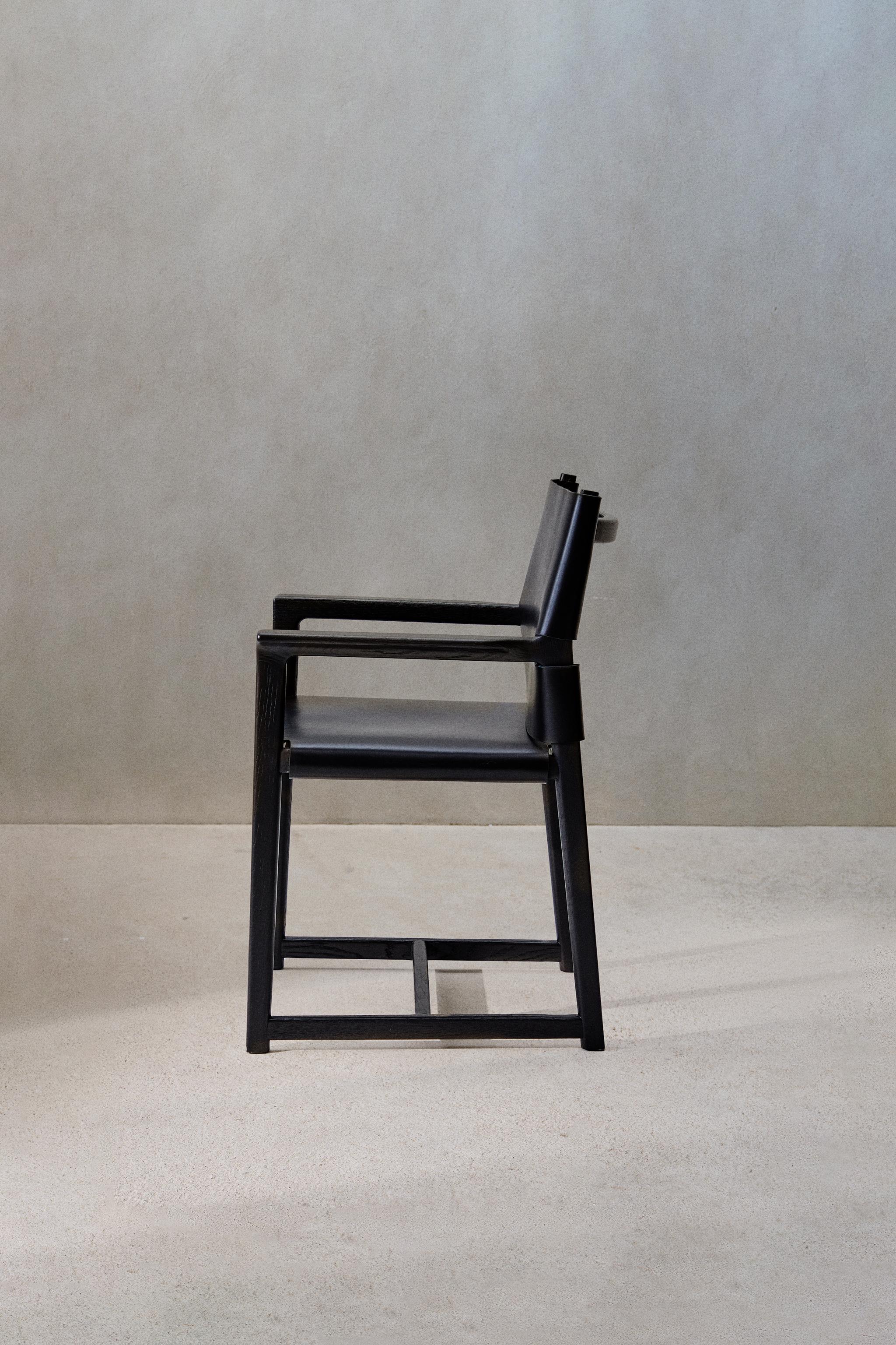 CHAIR 03